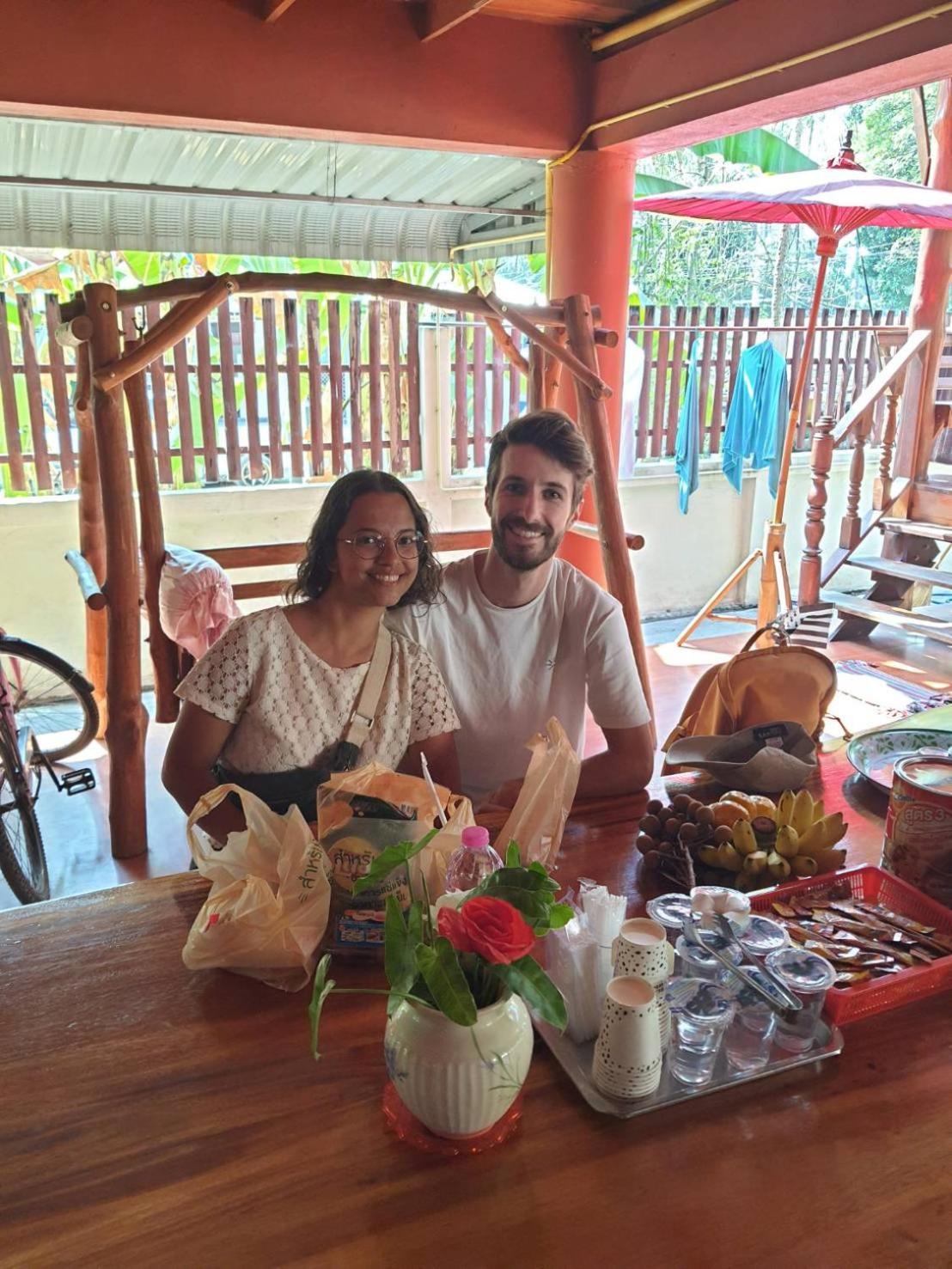 บ้านเรือนไทยมะลิเมืองเก่า スコタイ エクステリア 写真